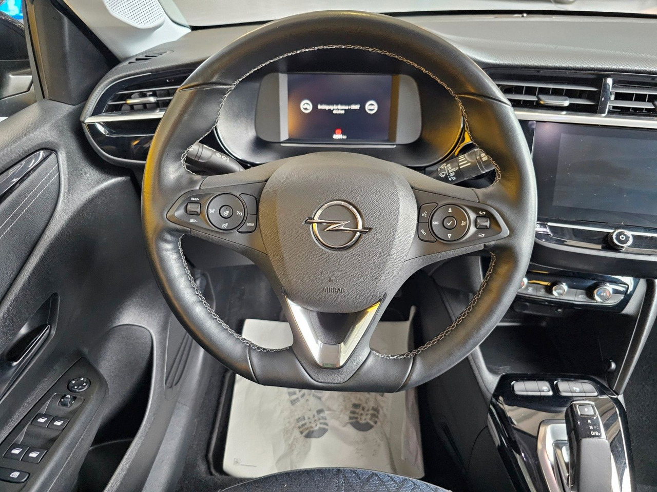 Coche Opel Corsa F Elegance Sommer+Winterreifen +Wärmepumpe: foto 8