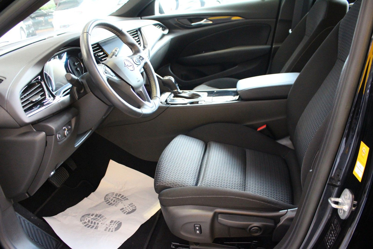 Coche Opel Insignia B ST AT-9 Elegance IntelliLux-LED AGR: foto 6