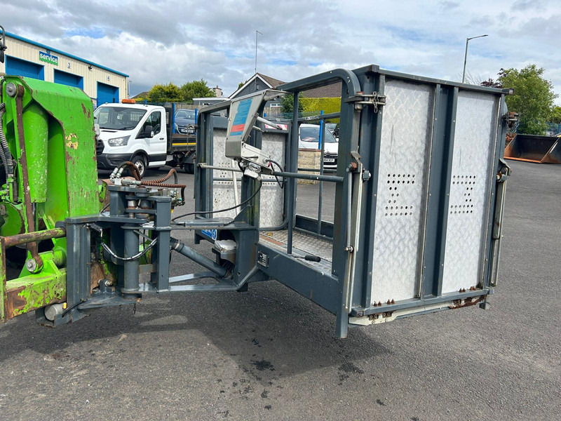 Merlo P 40.17 PLUS Merlo P40.17 PLUS - Manipulador telescópico: foto 3 Merlo P 40.17 PLUS Merlo P40.17 PLUS - Manipulador telescópico: foto 3