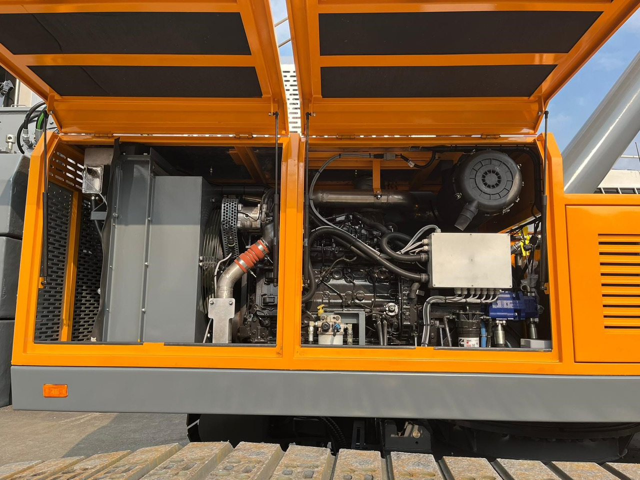 SENNEBOGEN 673 - Grúa sobre orugas: foto 3 SENNEBOGEN 673 - Grúa sobre orugas: foto 3