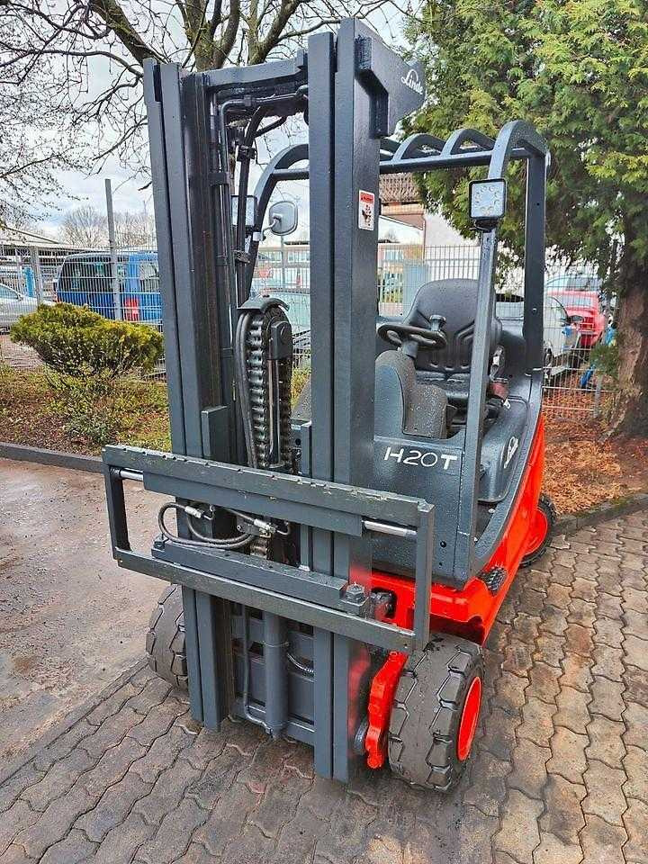 Linde H20T-03 - Carretilla elevadora de gas: foto 5 Linde H20T-03 - Carretilla elevadora de gas: foto 5