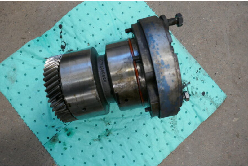 Mercedes-Benz Actros MP4 - Eje y piezas: foto 1 Mercedes-Benz Actros MP4 - Eje y piezas: foto 1