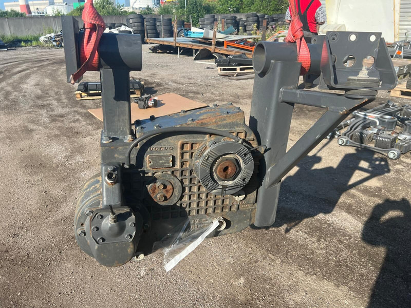 Volvo VT2501TB-B - Piezas de recambio: foto 2 Volvo VT2501TB-B - Piezas de recambio: foto 2