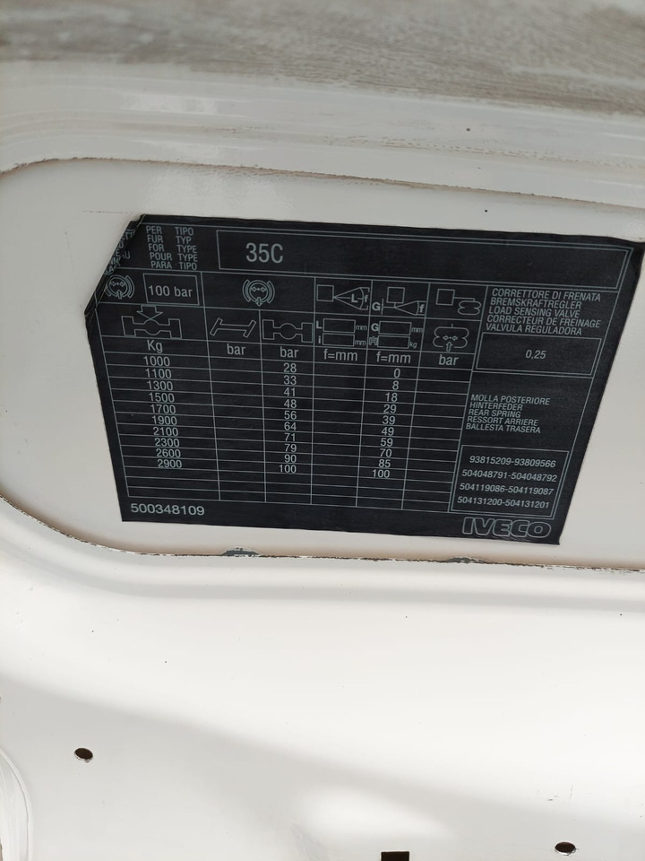 Leasing de Iveco 35C11 Iveco 35C11: foto 12