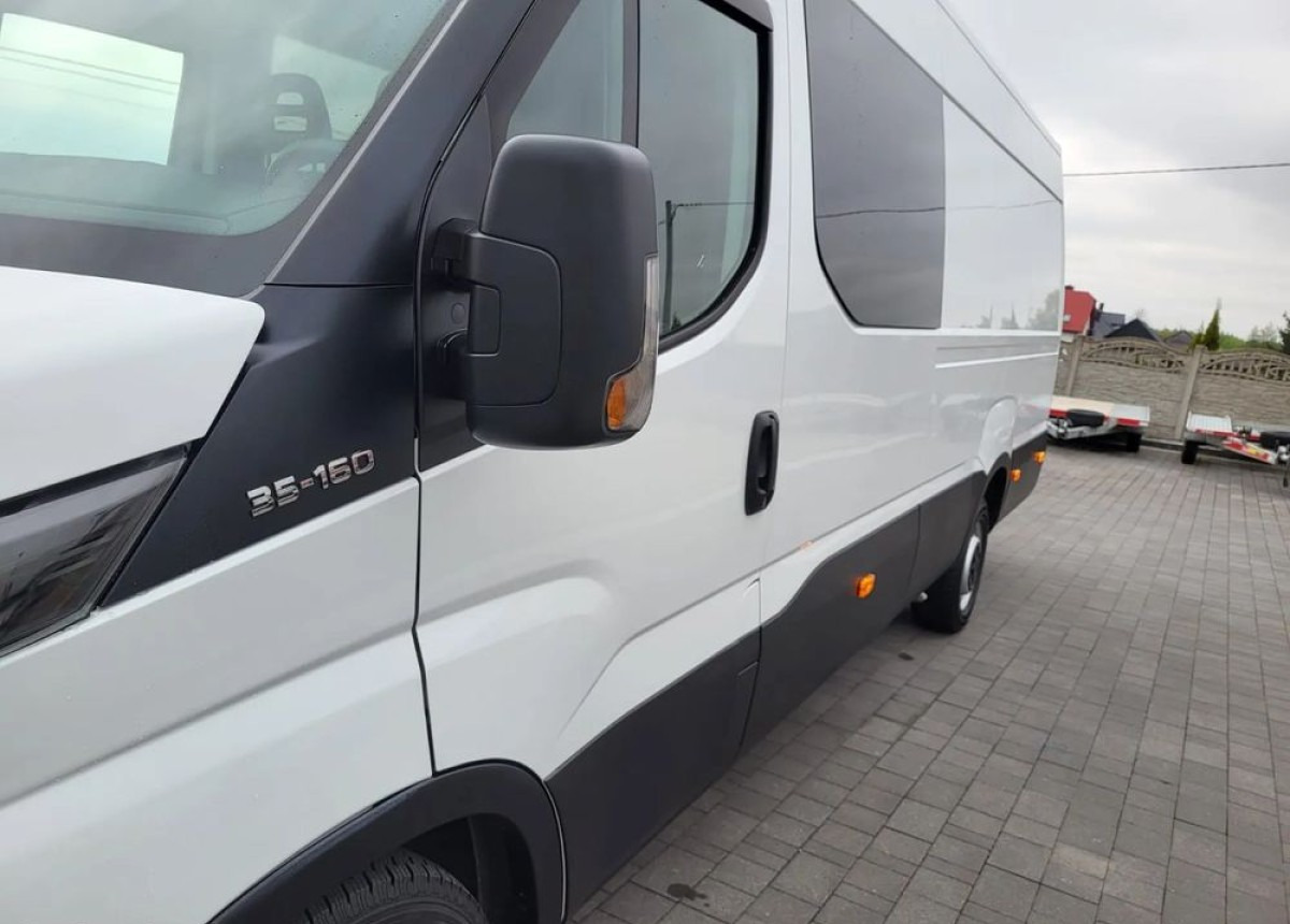 Iveco Daily Max 7 -osobowe - Furgoneta combi: foto 5 Iveco Daily Max 7 -osobowe - Furgoneta combi: foto 5