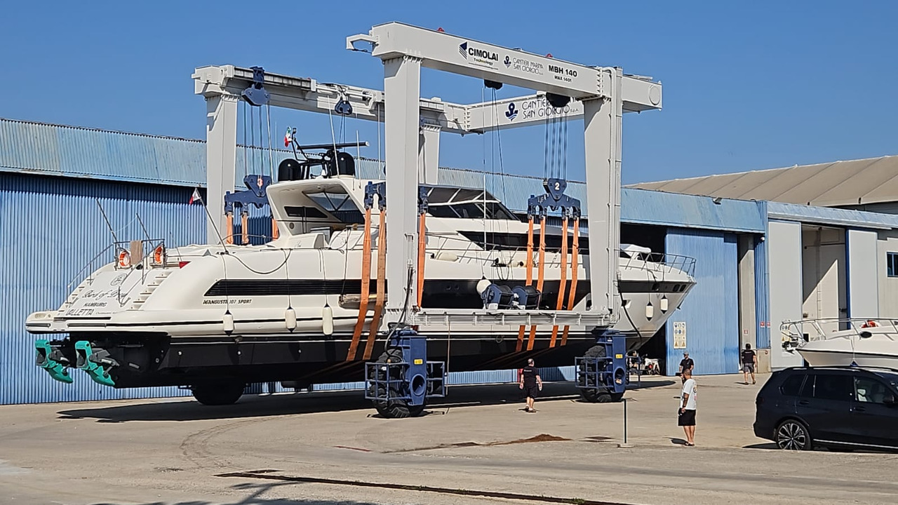 Mangusta 107 Sport 107 Sport (Overmarine) - Otros maquinaria: foto 3 Mangusta 107 Sport 107 Sport (Overmarine) - Otros maquinaria: foto 3