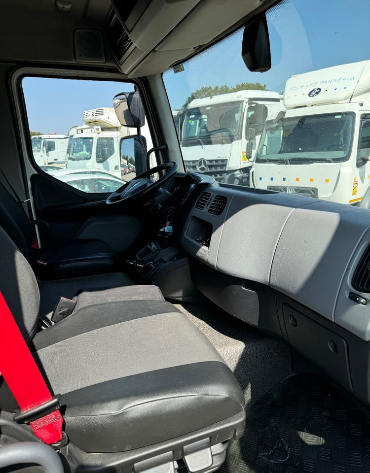 Leasing de  Renault D12 Renault D12: foto 7