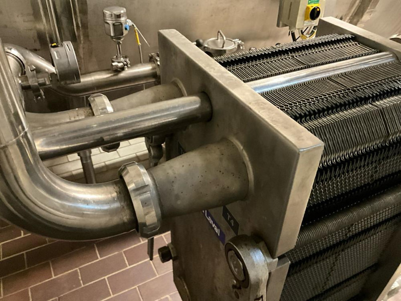 Alfa Romeo Laval M10-MFHC - Maquinaria de alimentación: foto 5 Alfa Romeo Laval M10-MFHC - Maquinaria de alimentación: foto 5