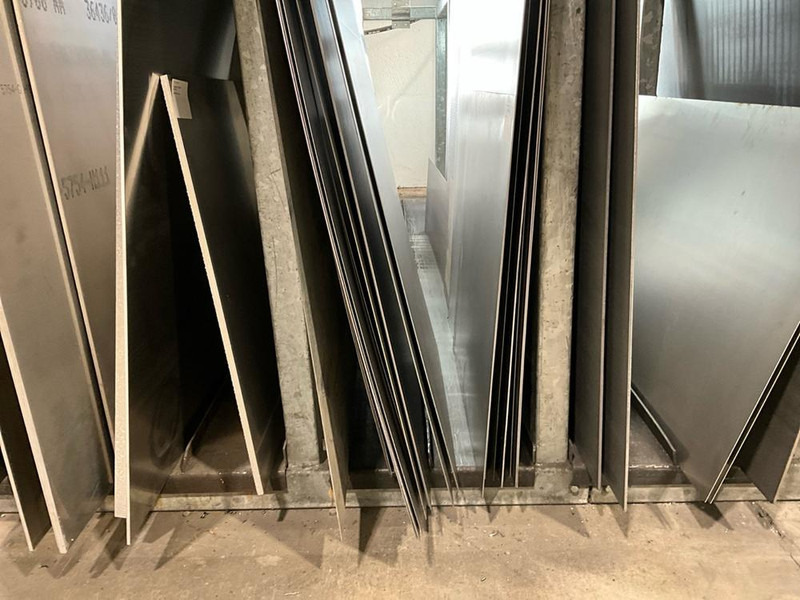 Onbekend - Máquina para metal: foto 3 Onbekend - Máquina para metal: foto 3