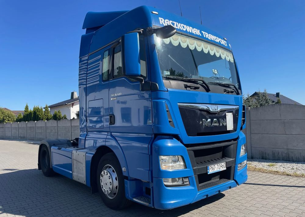 MAN TGX XLX18.440 - Cabeza tractora: foto 3 MAN TGX XLX18.440 - Cabeza tractora: foto 3