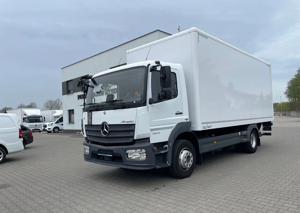 Mercedes-Benz ATEGO 1324/ Ładownośc 7,5 tony/ kontener 6,2m! - Cabeza tractora: foto 2 Mercedes-Benz ATEGO 1324/ Ładownośc 7,5 tony/ kontener 6,2m! - Cabeza tractora: foto 2