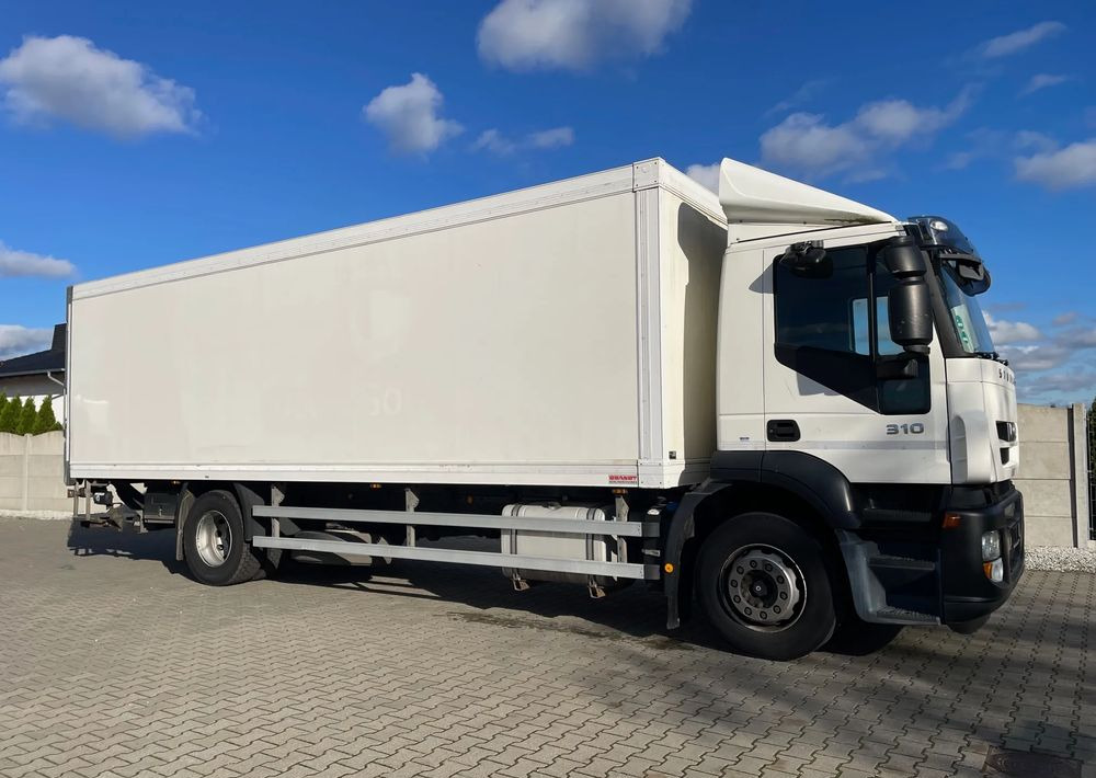 Iveco Stralis EEV 18.310 EURO 5, Chłodnia, PRZEBIEG 262 TYŚ KM!! - Camión frigorífico: foto 4 Iveco Stralis EEV 18.310 EURO 5, Chłodnia, PRZEBIEG 262 TYŚ KM!! - Camión frigorífico: foto 4