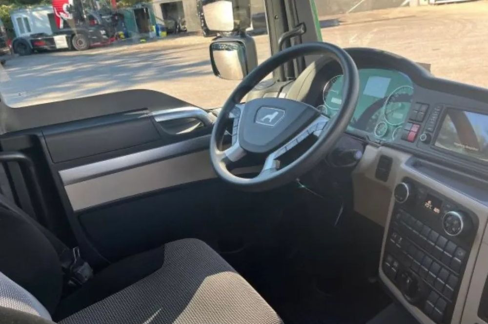 MAN TGM 15.250 - Camión caja cerrada: foto 5 MAN TGM 15.250 - Camión caja cerrada: foto 5