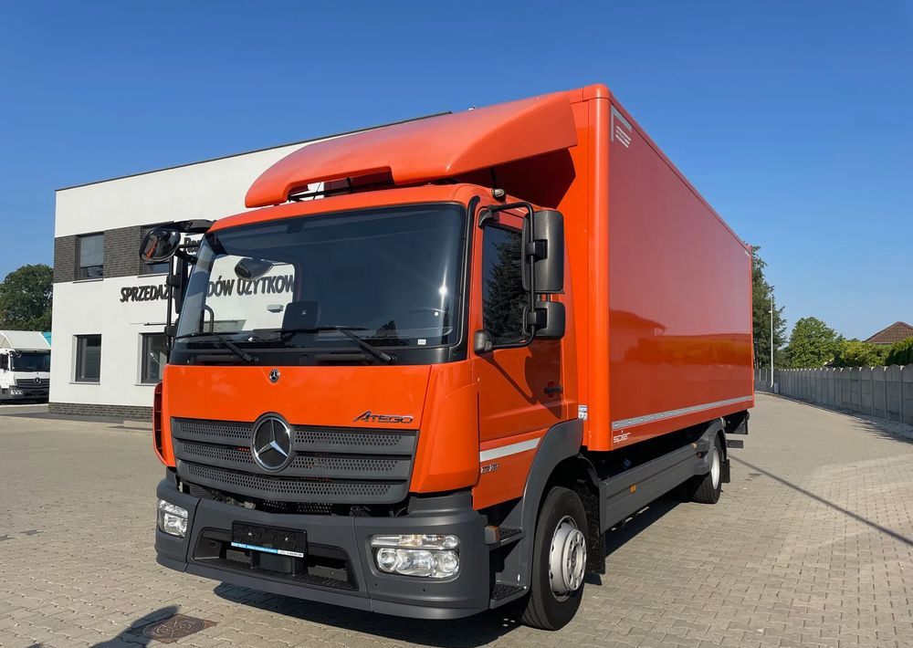 Mercedes-Benz ATEGO 1218 - Camión caja cerrada: foto 3 Mercedes-Benz ATEGO 1218 - Camión caja cerrada: foto 3