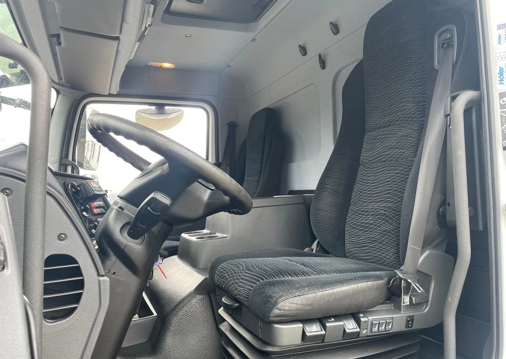Camión frigorífico Mercedes-Benz ATEGO 1227 CHŁODNIA HAKOWA / HAKÓWKA: foto 11