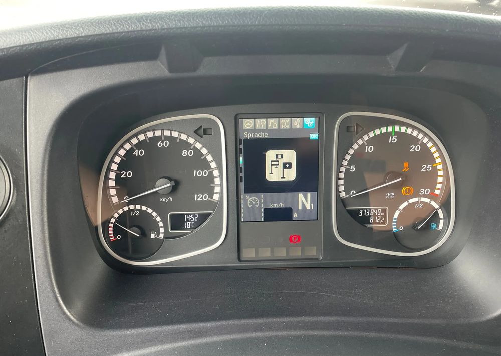 Camión frigorífico Mercedes-Benz ATEGO 1227 CHŁODNIA HAKOWA / HAKÓWKA: foto 9