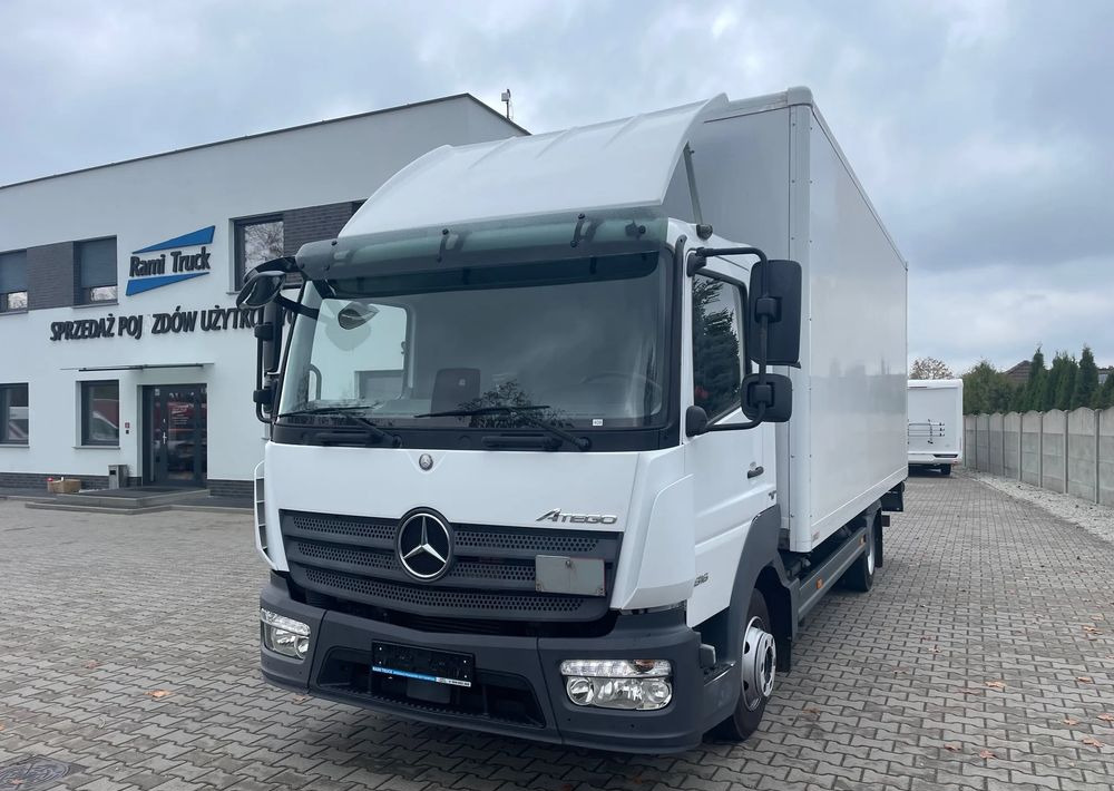 Mercedes-Benz ATEGO 816 DMC 8600 kg - Camión caja cerrada: foto 1 Mercedes-Benz ATEGO 816 DMC 8600 kg - Camión caja cerrada: foto 1