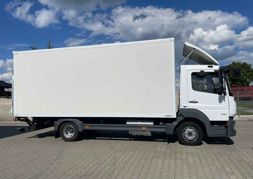 Mercedes-Benz ATEGO 816 ,ładowność 3,1 tony! - Camión caja cerrada: foto 5 Mercedes-Benz ATEGO 816 ,ładowność 3,1 tony! - Camión caja cerrada: foto 5