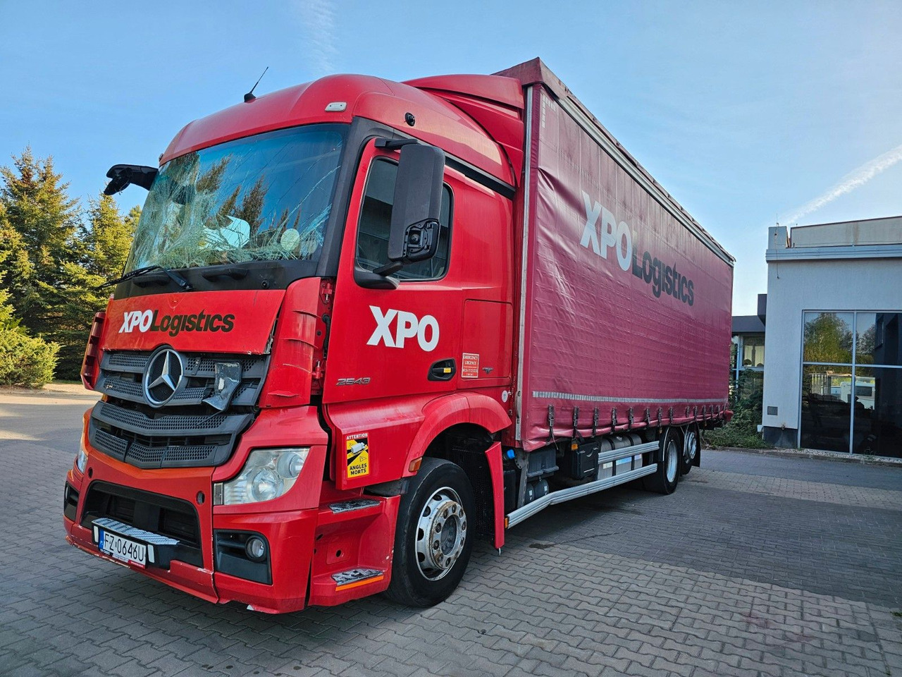 Mercedes-Benz 2543 ACTROS 6x2 JUMBO 8,2 Erhöhtes Dach Edscha - Camión lona: foto 1 Mercedes-Benz 2543 ACTROS 6x2 JUMBO 8,2 Erhöhtes Dach Edscha - Camión lona: foto 1