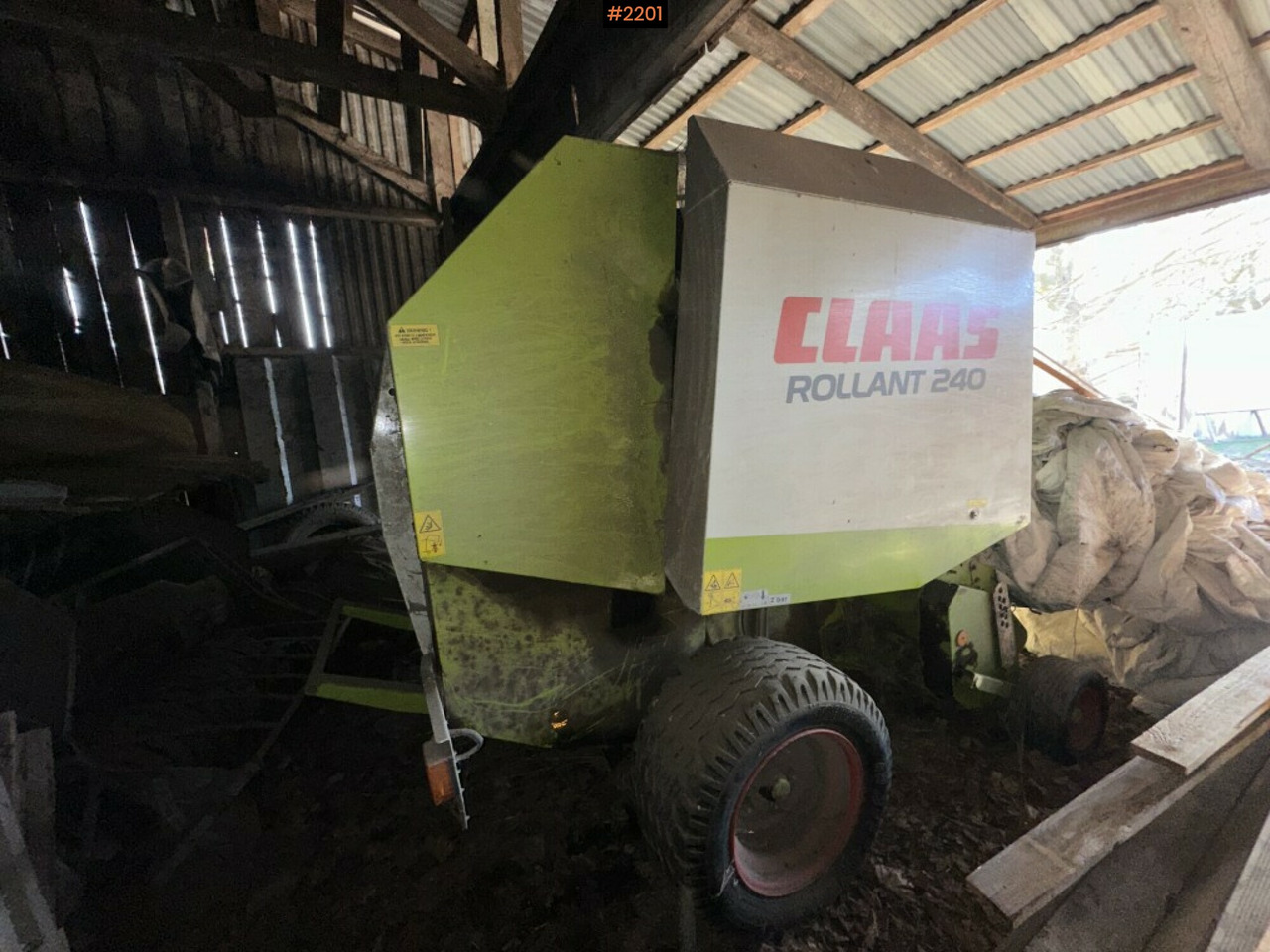 Baler Claas Rollant 240 - Maquinaria de henificación: foto 2 Baler Claas Rollant 240 - Maquinaria de henificación: foto 2