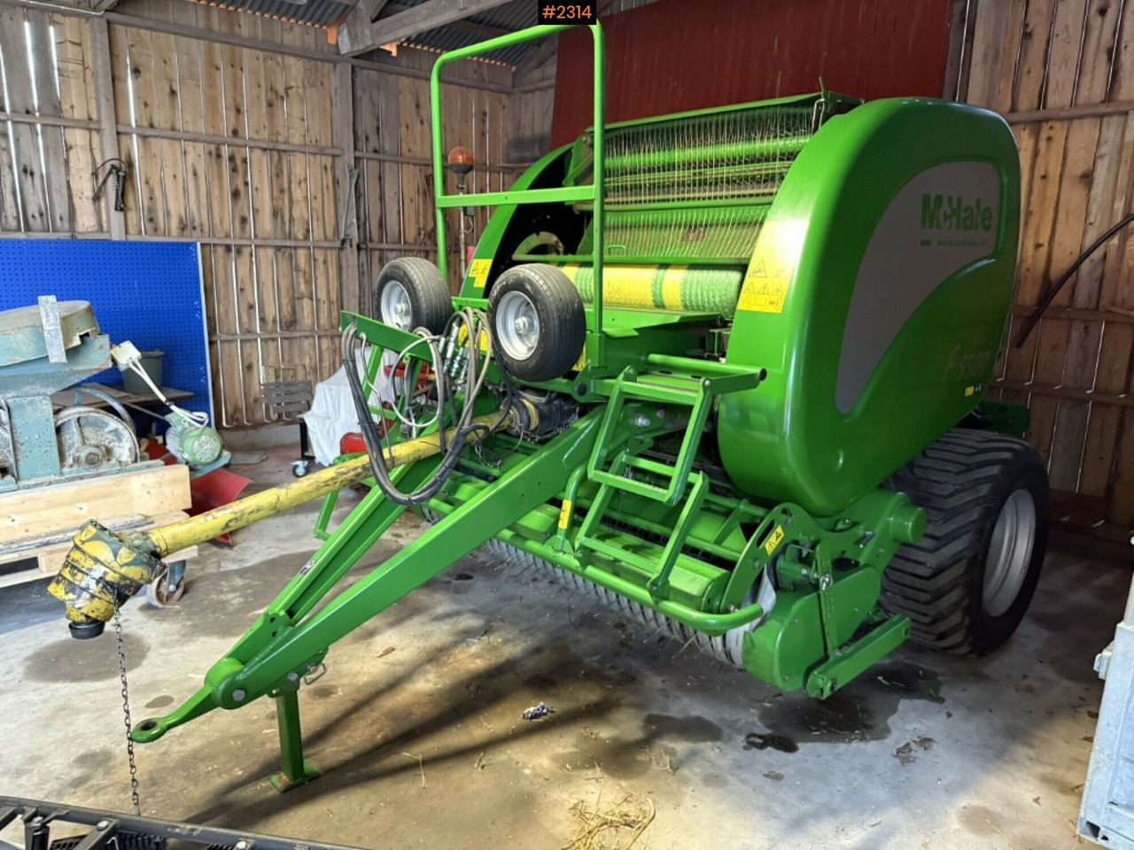Baler McHale F5500 - Maquinaria de henificación: foto 1 Baler McHale F5500 - Maquinaria de henificación: foto 1