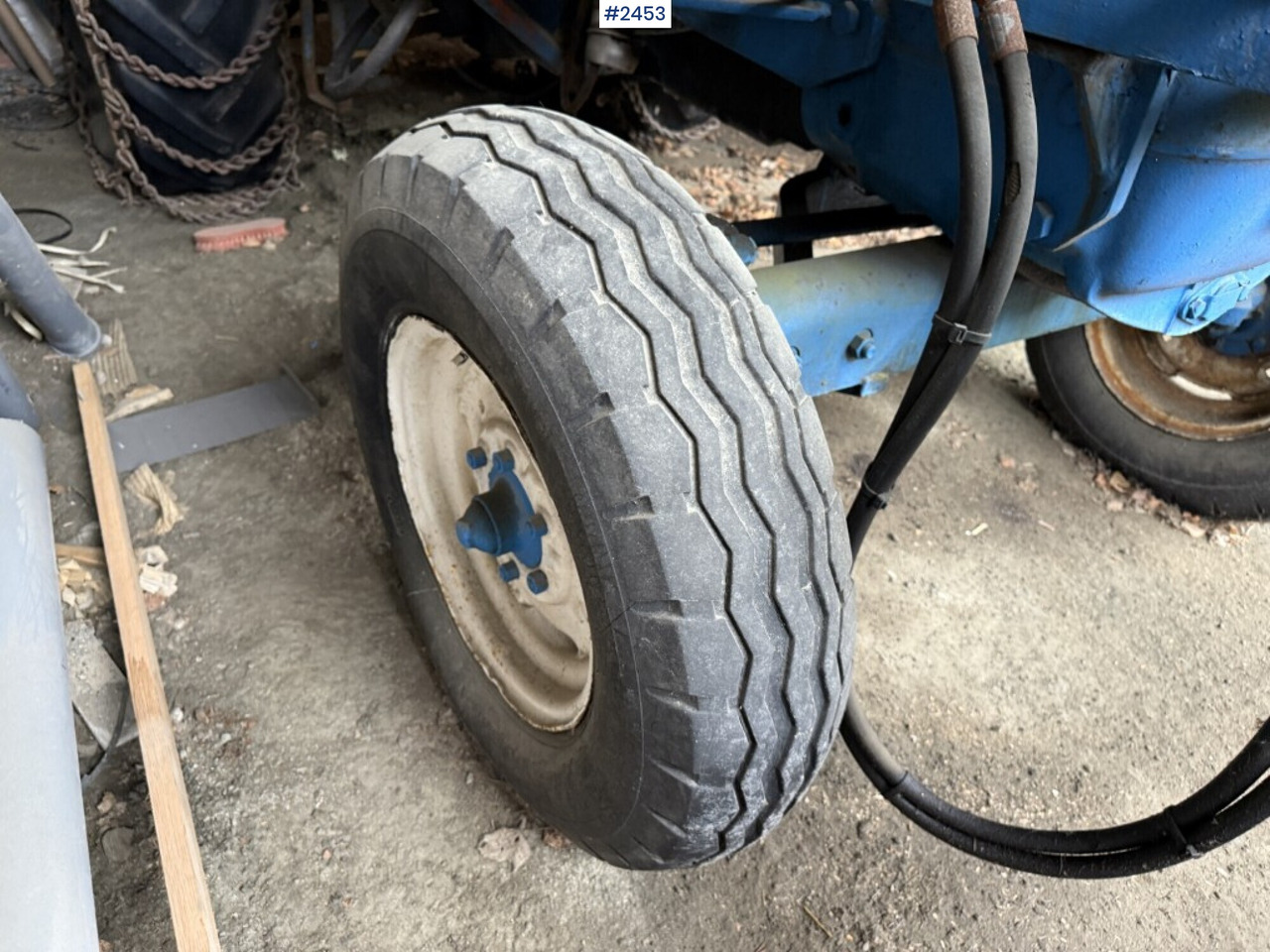 Tractor Ford Super Major 5000 with front loader Rep. object: foto 11