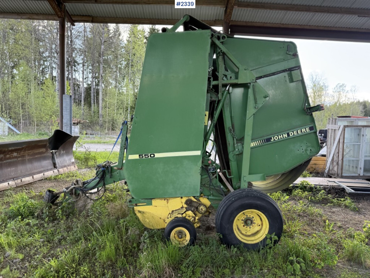 Round baler, John Deere 550 - Maquinaria de henificación: foto 2 Round baler, John Deere 550 - Maquinaria de henificación: foto 2