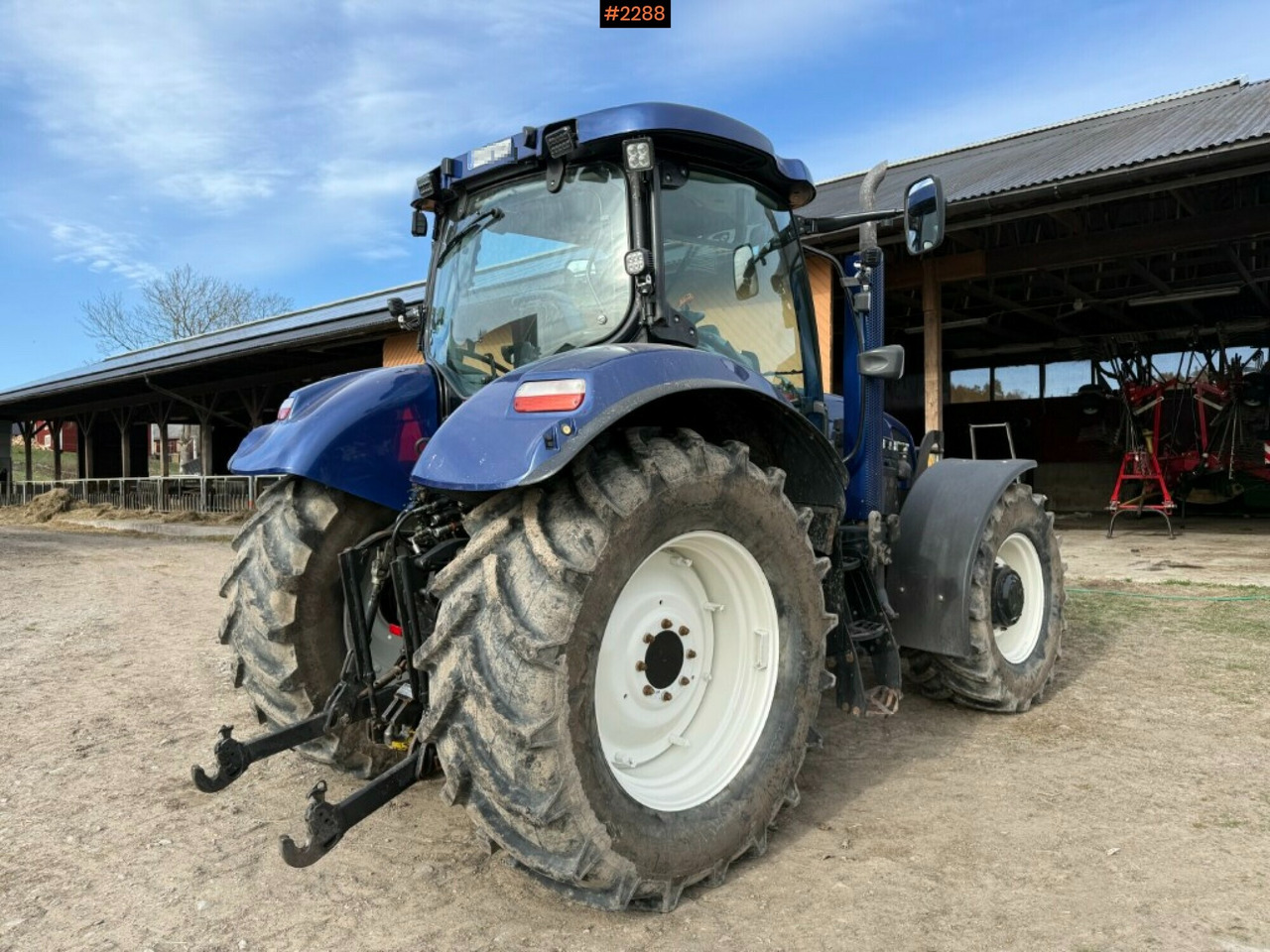 Tractor New Holland T6080 with dual mount - Tractor: foto 5 Tractor New Holland T6080 with dual mount - Tractor: foto 5