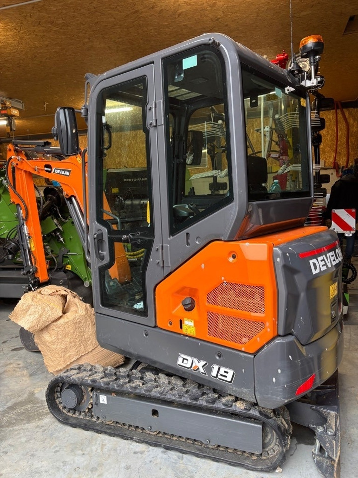 Develon DX 19 Z-7 - Miniexcavadora: foto 2 Develon DX 19 Z-7 - Miniexcavadora: foto 2