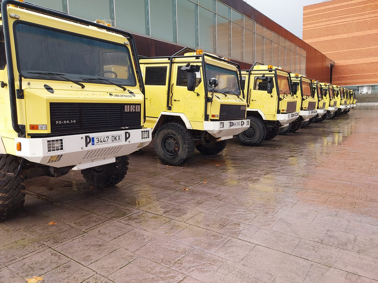 URO-IVECO TT URO F3-24 - Camión de bomberos: foto 2 URO-IVECO TT URO F3-24 - Camión de bomberos: foto 2