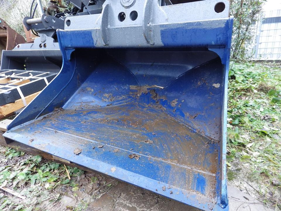 Planierlöffel 1200 mm hydr. schwenkbar MS08 (netto 3300,00) - Cazo para excavadora para Maquinaria de construcción: foto 1 Planierlöffel 1200 mm hydr. schwenkbar MS08 (netto 3300,00) - Cazo para excavadora para Maquinaria de construcción: foto 1