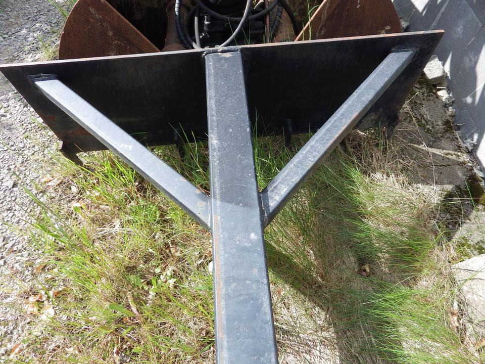 Silokamm Kornschieber Verlängerung an Volvo L30 / Cat 906 908 - Equipo para silos: foto 5 Silokamm Kornschieber Verlängerung an Volvo L30 / Cat 906 908 - Equipo para silos: foto 5