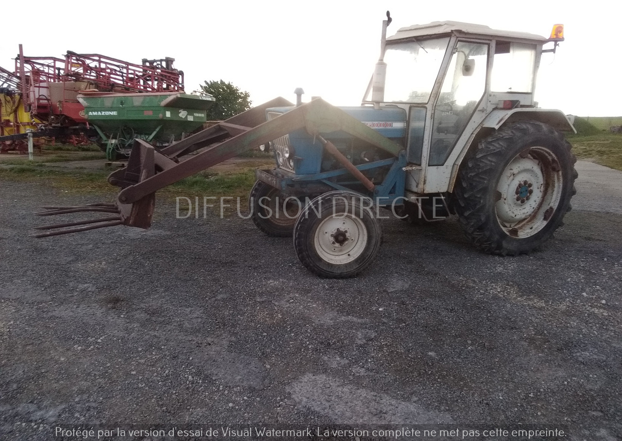 FORD TRACTEUR AGRICOLE 5000 SUPER MAJOR - Tractor: foto 3 FORD TRACTEUR AGRICOLE 5000 SUPER MAJOR - Tractor: foto 3