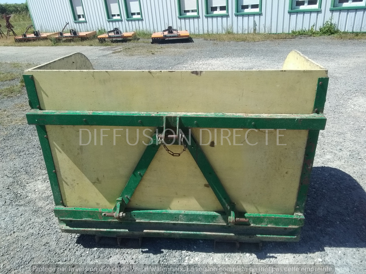 JOHN DEERE TRACTEUR 1120 - Tractor: foto 5 JOHN DEERE TRACTEUR 1120 - Tractor: foto 5