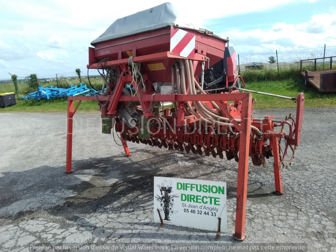 KUHN SEMOIR EN LIGNE ACCORD PNEUMATIC - Combinado de siembra: foto 1 KUHN SEMOIR EN LIGNE ACCORD PNEUMATIC - Combinado de siembra: foto 1