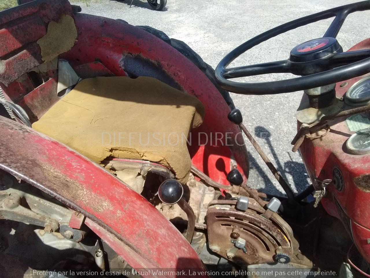 MASSEY FERGUSON TRACTEUR AGRICOLE 140 SUPER - Tractor: foto 5 MASSEY FERGUSON TRACTEUR AGRICOLE 140 SUPER - Tractor: foto 5