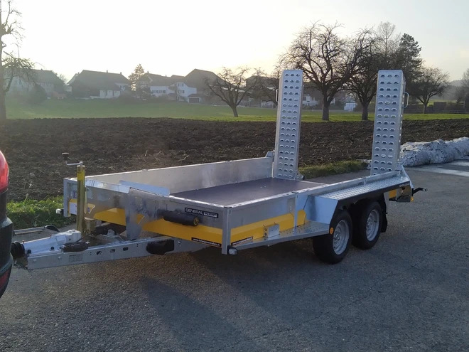 BRIAN JAMES TRAILERS GeneralPlant - Remolque de coche: foto 1 BRIAN JAMES TRAILERS GeneralPlant - Remolque de coche: foto 1