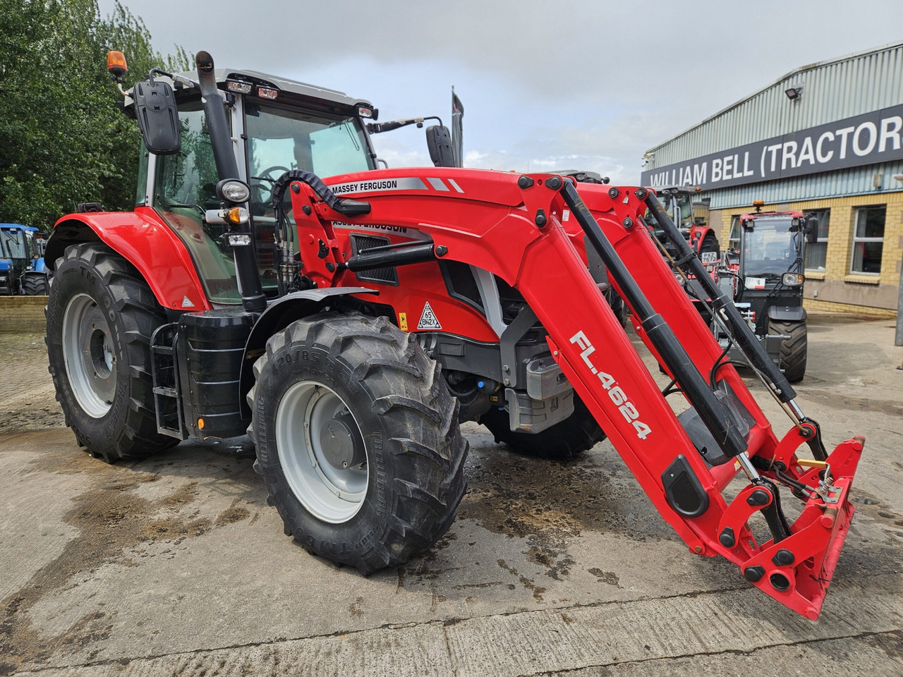 2022 MF 7S.180 C/w front loader - Tractor: foto 1 2022 MF 7S.180 C/w front loader - Tractor: foto 1