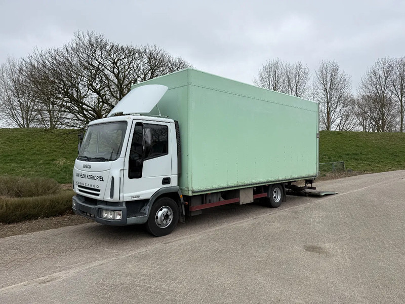 Iveco EuroCargo 75 Bakwagen -Manual-lift- Low KM - Camión caja cerrada: foto 1 Iveco EuroCargo 75 Bakwagen -Manual-lift- Low KM - Camión caja cerrada: foto 1