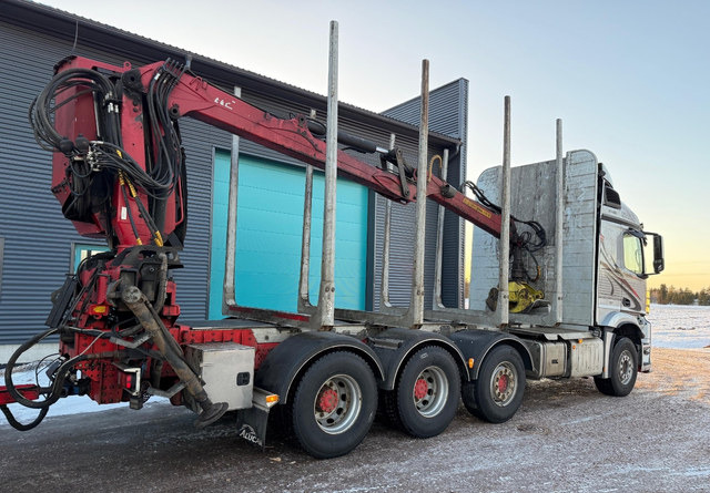 Mercedes-BenzArocs 8x4 Nosturilla! - Camión forestal, Camión grúa: foto 5 Mercedes-BenzArocs 8x4 Nosturilla! - Camión forestal, Camión grúa: foto 5