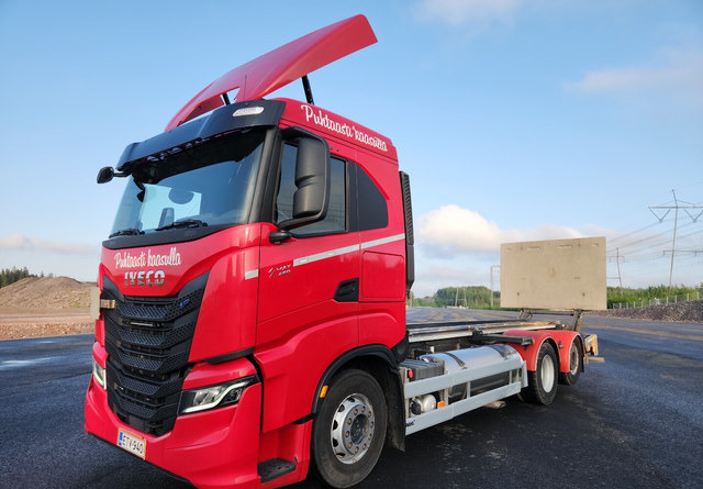 Iveco S-Way 6x2 LNG / LBG - Otros maquinaria: foto 1 Iveco S-Way 6x2 LNG / LBG - Otros maquinaria: foto 1