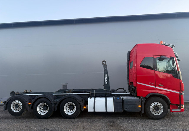 Camión multibasculante VolvoFH16 750 8X4: foto 6 Camión multibasculante VolvoFH16 750 8X4: foto 6