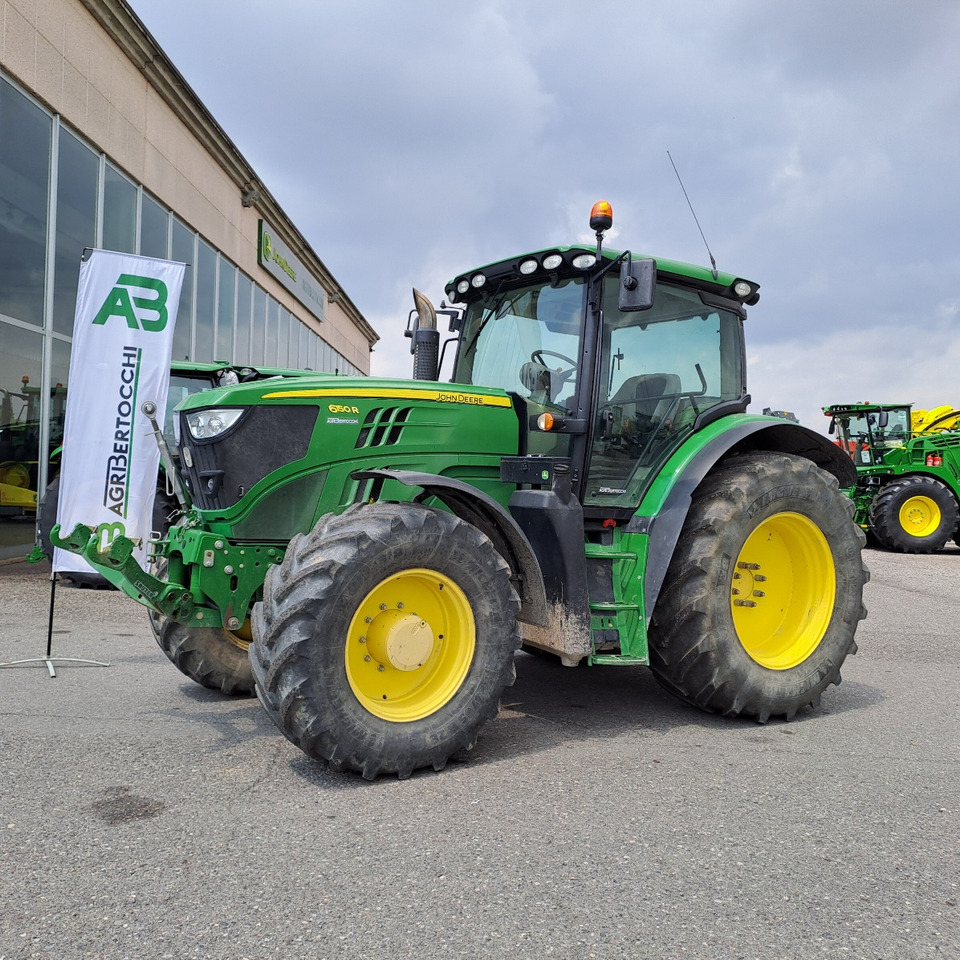 JOHN DEERE 6140R - Tractor: foto 1 JOHN DEERE 6140R - Tractor: foto 1