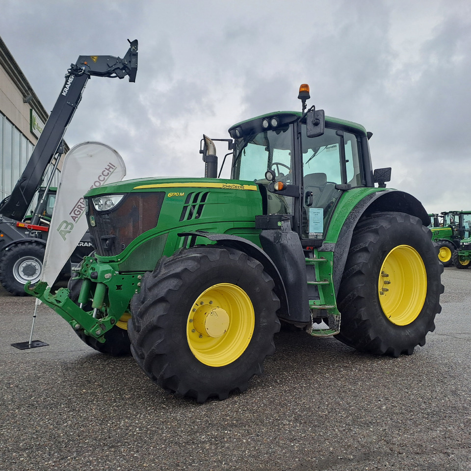 JOHN DEERE 6170 M - Tractor: foto 1 JOHN DEERE 6170 M - Tractor: foto 1