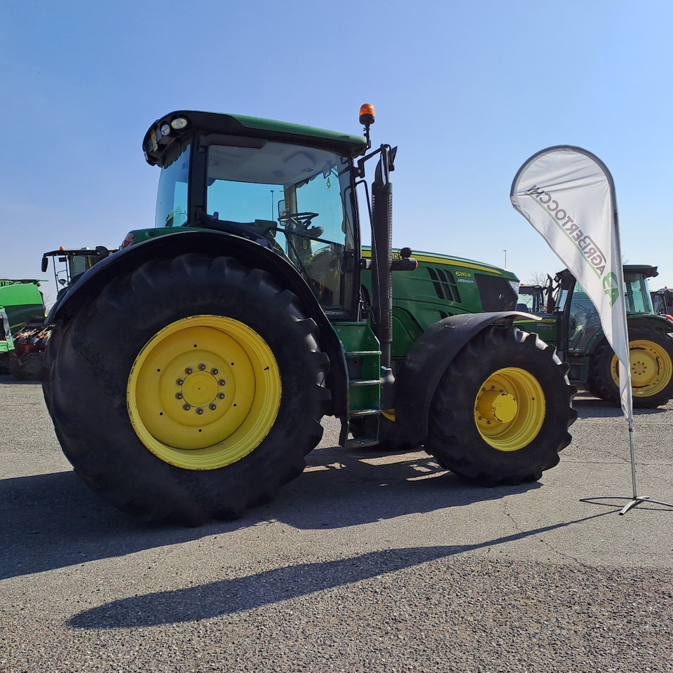 JOHN DEERE 6210R - Tractor: foto 3 JOHN DEERE 6210R - Tractor: foto 3