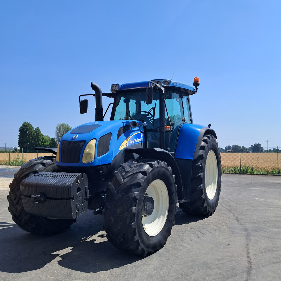 NEW HOLLAND TVT195 - Tractor: foto 1 NEW HOLLAND TVT195 - Tractor: foto 1