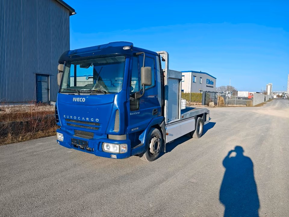 Iveco Eurocargo 90E18 - Cabeza tractora: foto 1 Iveco Eurocargo 90E18 - Cabeza tractora: foto 1