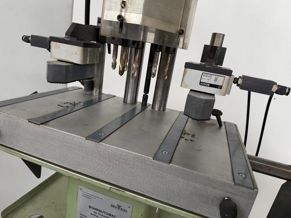 Türbänder-Bohrautomat SCHÜCO - Máquina herramienta: foto 3 Türbänder-Bohrautomat SCHÜCO - Máquina herramienta: foto 3
