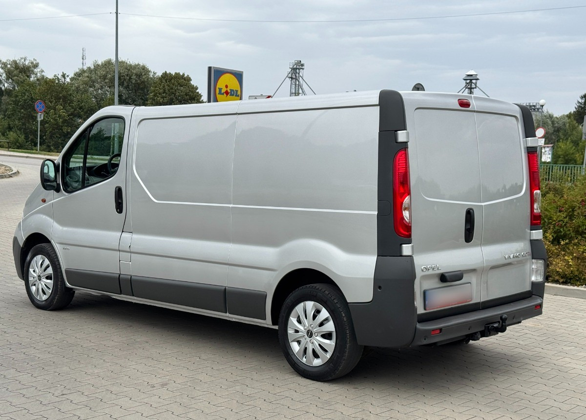 Opel Vivaro 2.0 DCI 115KM 2013 Rok SERWISOWANY Bezwypadkowy Super Stan - Furgón: foto 2 Opel Vivaro 2.0 DCI 115KM 2013 Rok SERWISOWANY Bezwypadkowy Super Stan - Furgón: foto 2