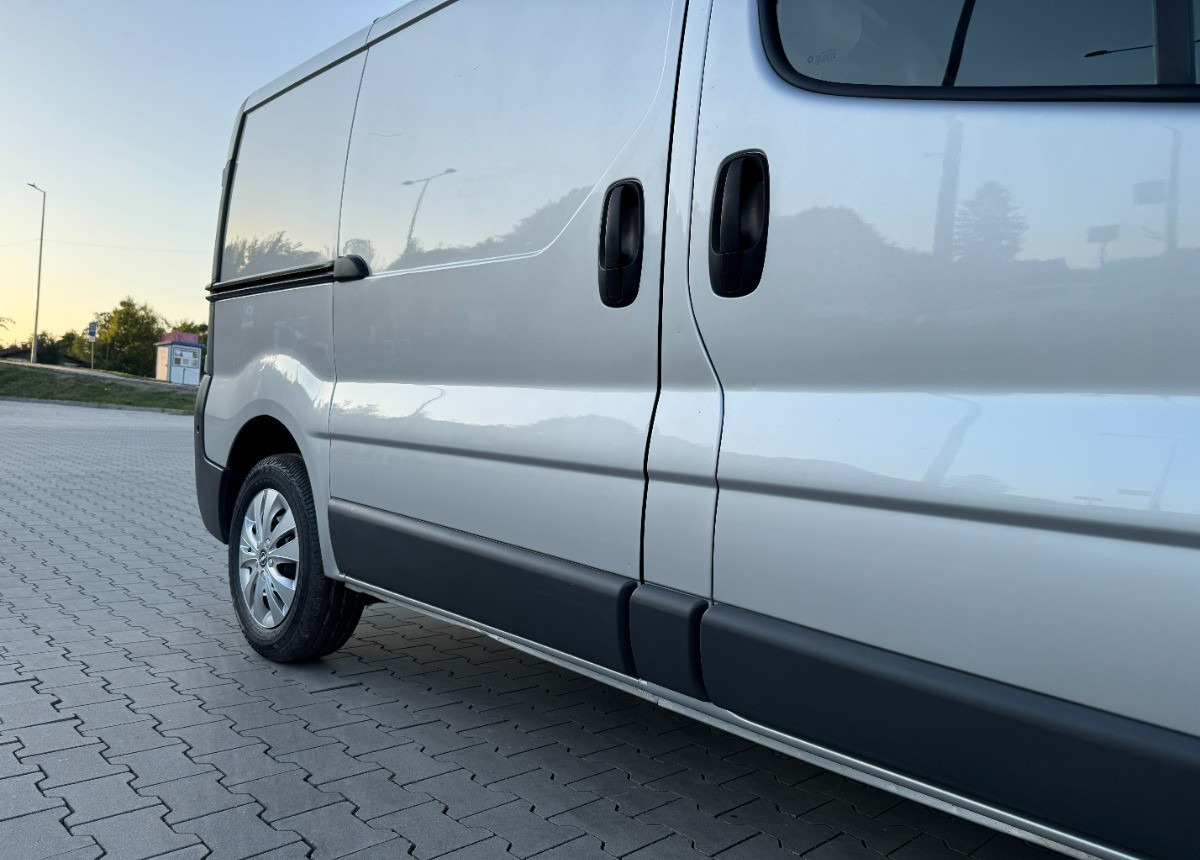 Furgón Opel Vivaro 2.0 DCI 115KM 2014 Rok Klimatyzacja Nawigacja BEZWYPADKOWY: foto 10